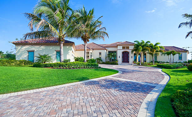 Best Driveway Paving Contractor  in Picnic Point, WA